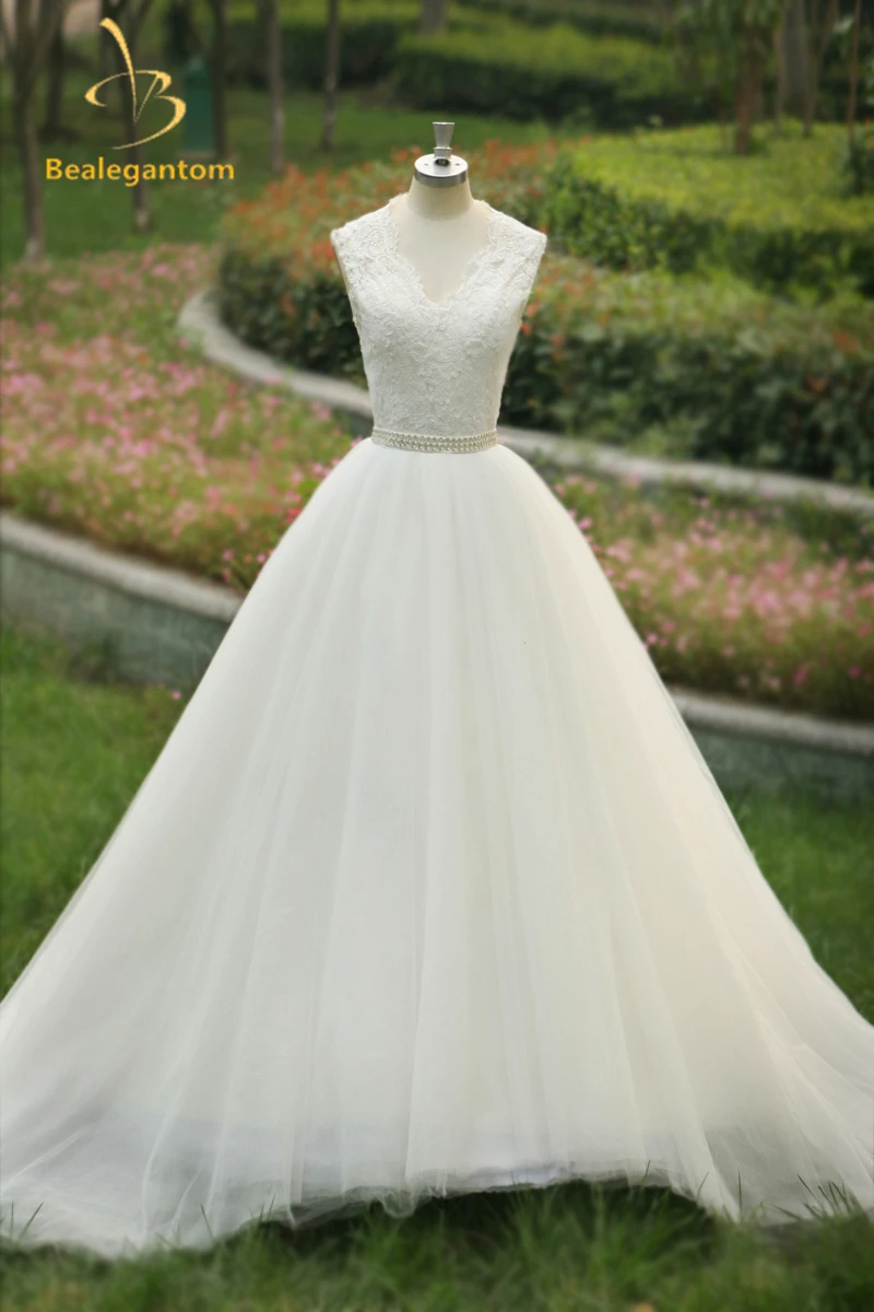 Bealegantom Sexy White Lace Wedding Dresses 2019 Pearls Appliques Bridal Gowns Vestido De Novia QA1075
Bealegantom Sexy White Lace Wedding Dresses 2019 Pearls Appliques Bridal Gowns Vestido De Novia QA1075