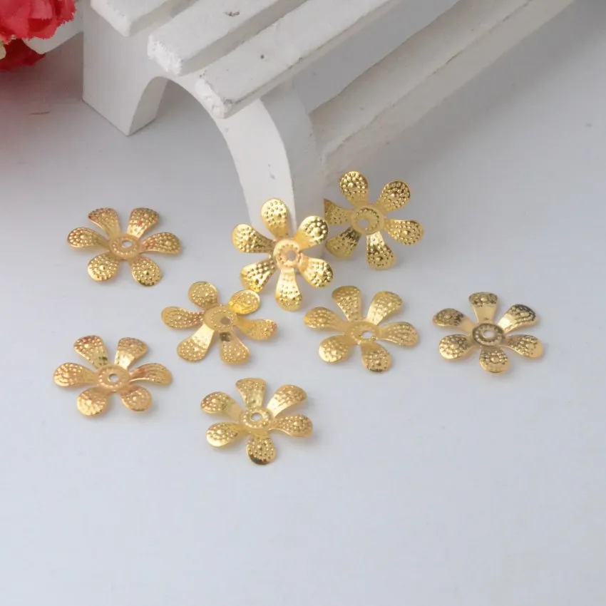 Free shipping Retail 50Pcs gold Filigree Flower Wraps Connectors Embellishments Gift Decoration DIY Findings 18x16mm F0780
Free shipping Retail 50Pcs gold Filigree Flower Wraps Connectors Embellishments Gift Decoration DIY Findings 18x16mm F0780