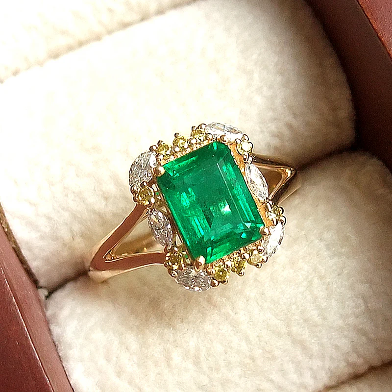 Solid 18K White Gold 1.2ctw Colombian Moissanite Green Emerald Ring Engagement Ring Jewelry For Women
Solid 18K White Gold 1.2ctw Colombian Moissanite Green Emerald Ring Engagement Ring Jewelry For Women