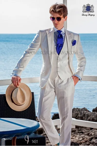 2016 New Design Fashion Tailored Groomsmen Men Groom Suits For Wedding Tuxedos Casual Men Suit (Jacket+Pants+Vest)
2016 New Design Fashion Tailored Groomsmen Men Groom Suits For Wedding Tuxedos Casual Men Suit (Jacket+Pants+Vest)