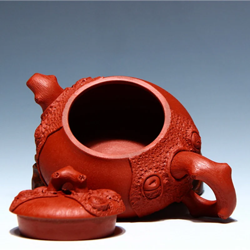 180ml Yixing Handmade Purple Clay Teapot Creative Shipiao Tea Pot Red Skin Dragon Mud Zisha Pot Kung Fu Tea Ceremony Kettle Gift
180ml Yixing Handmade Purple Clay Teapot Creative Shipiao Tea Pot Red Skin Dragon Mud Zisha Pot Kung Fu Tea Ceremony Kettle Gift