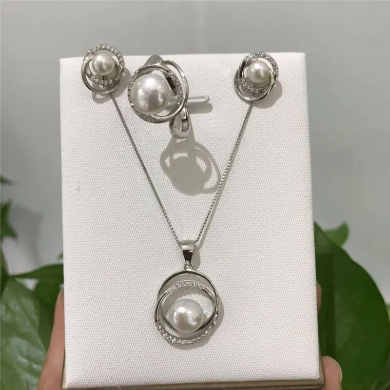 Natural freshwater white pearl AAA 7-8mm Tibetan silver Good quality zircon inlay Pendant necklace earrings ring set
Natural freshwater white pearl AAA 7-8mm Tibetan silver Good quality zircon inlay Pendant necklace earrings ring set