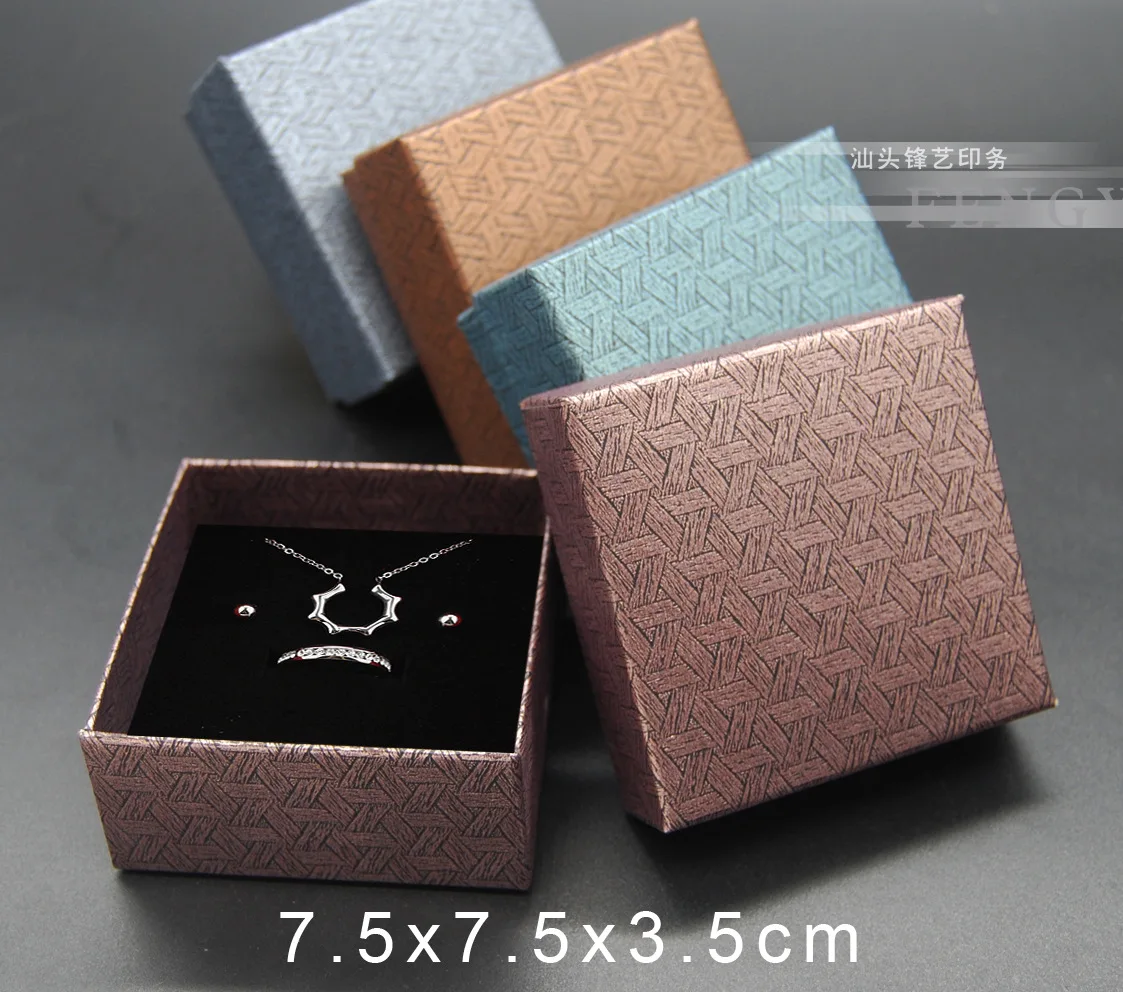 Wedding Valentine's day birthday party gift packing box European style retroing earring necklace box gift box
Wedding Valentine's day birthday party gift packing box European style retroing earring necklace box gift box