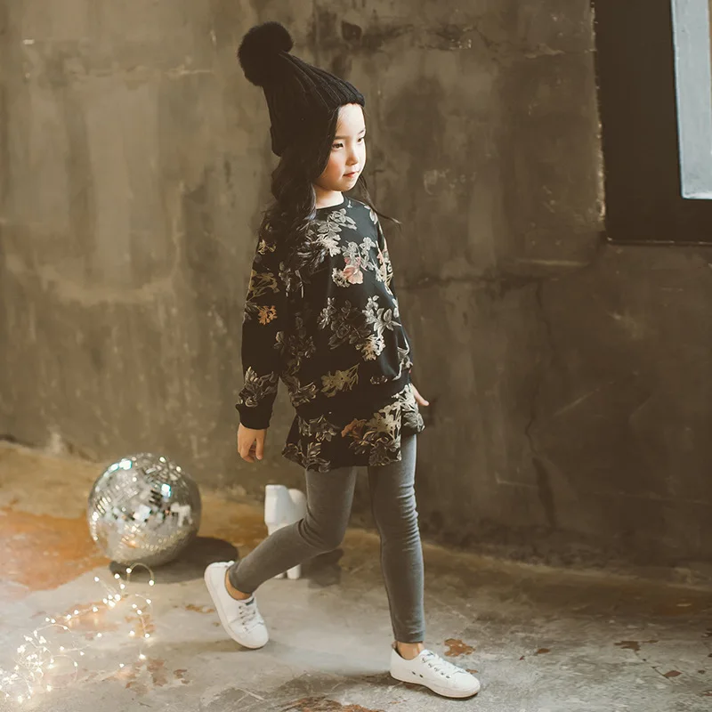 Hot Sale 2021 Spring Fall Girls Fashion Cotton Printing Clothing Set Kids Tops Lotus Culottes 2 Pcs Children's Clothes Suit X32
Hot Sale 2021 Spring Fall Girls Fashion Cotton Printing Clothing Set Kids Tops Lotus Culottes 2 Pcs Children's Clothes Suit X32