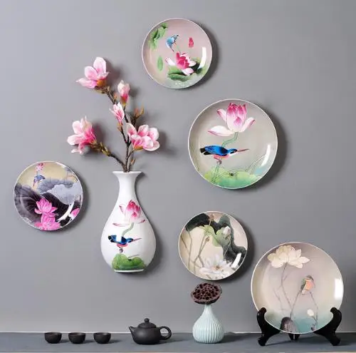 Discs and vases, hanging crafts, exquisite wall decorations, home decoration products
Discs and vases, hanging crafts, exquisite wall decorations, home decoration products