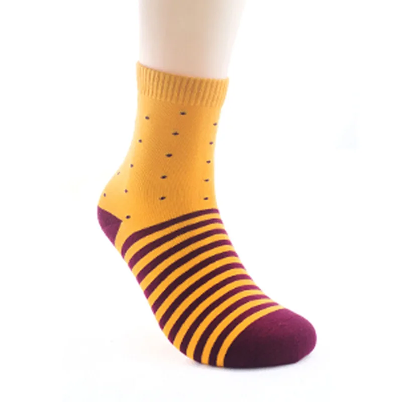 Free Shipping combed cotton brand men socks,colorful dress socks 10pcs=5 pairs/lot Man's high qualtiy men sox
Free Shipping combed cotton brand men socks,colorful dress socks 10pcs=5 pairs/lot Man's high qualtiy men sox
