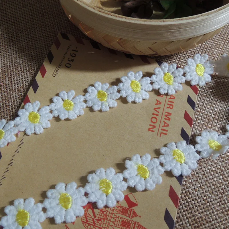 1Yards Embroidery Lace Fabric Flower Daisies Lace Ribbon Cotton Guipure 2.5cm Laces Ribbons Applique Sewing Trim dentelle RT31
1Yards Embroidery Lace Fabric Flower Daisies Lace Ribbon Cotton Guipure 2.5cm Laces Ribbons Applique Sewing Trim dentelle RT31