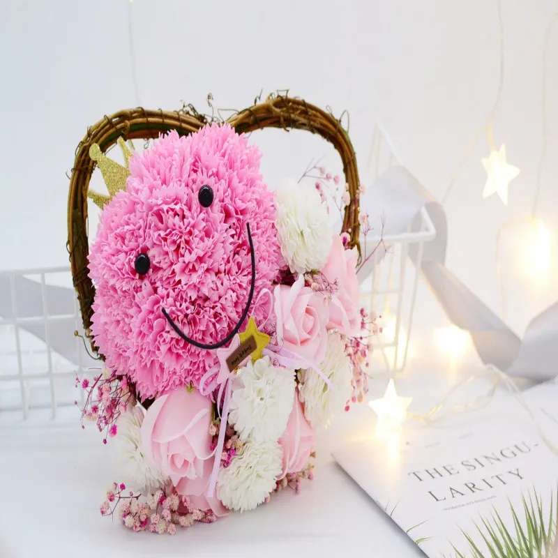 Original wall hanging wreath soap flowers smiling face creative decoration decoration household rose handwork Free Shipping
Original wall hanging wreath soap flowers smiling face creative decoration decoration household rose handwork Free Shipping