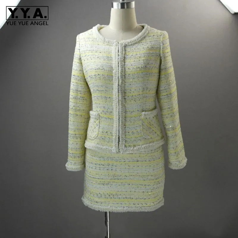 Luxury Brand Beading Two Pieces Skirt Sets Runway Long Sleeve Slim Fit Tops Coats + Mini Skirt Business Casual Sexy Outfit Women
Luxury Brand Beading Two Pieces Skirt Sets Runway Long Sleeve Slim Fit Tops Coats + Mini Skirt Business Casual Sexy Outfit Women