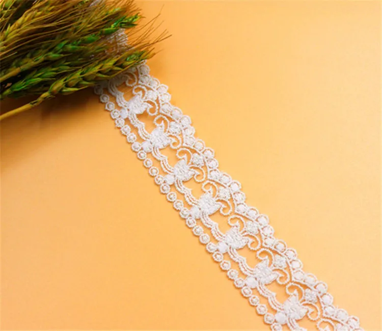 10 Yards / Lot Exquisite Cotton Mesh Embroidery DIY Handmade Clothing Accessories Lace Width 3.8 Cm
10 Yards / Lot Exquisite Cotton Mesh Embroidery DIY Handmade Clothing Accessories Lace Width 3.8 Cm