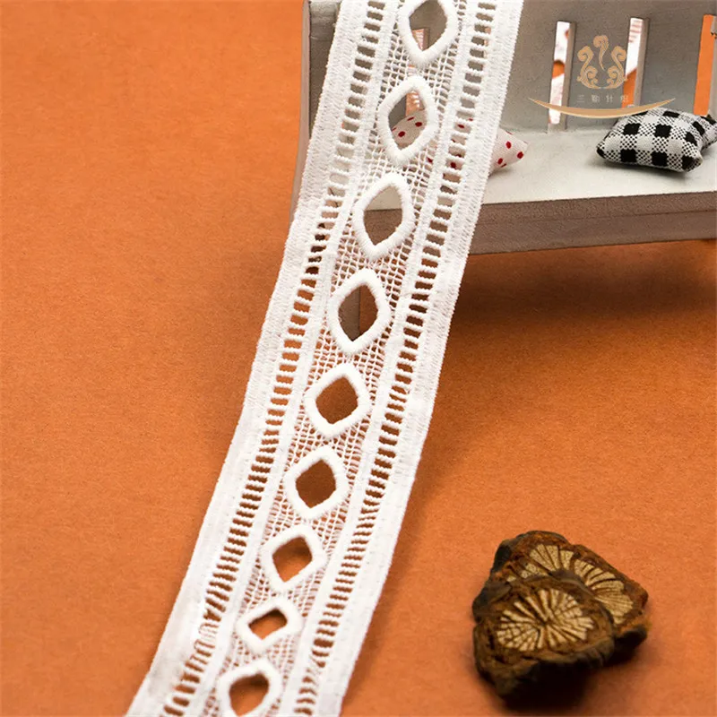 Double-side Milk silk Embroidery Lace Factory Outlet soft Lace Tape For DIY Wedding Dress lace Sewing Accessories 5.2cm wide
Double-side Milk silk Embroidery Lace Factory Outlet soft Lace Tape For DIY Wedding Dress lace Sewing Accessories 5.2cm wide