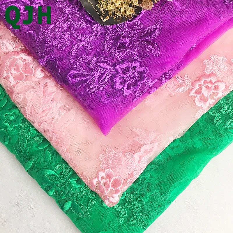 2018 High Quality Nigerian Lace Fabrics Polyester Silk Mesh Yarn Bottom Flowers Embroidery 3 Colors For Dress DIY Accessories
2018 High Quality Nigerian Lace Fabrics Polyester Silk Mesh Yarn Bottom Flowers Embroidery 3 Colors For Dress DIY Accessories