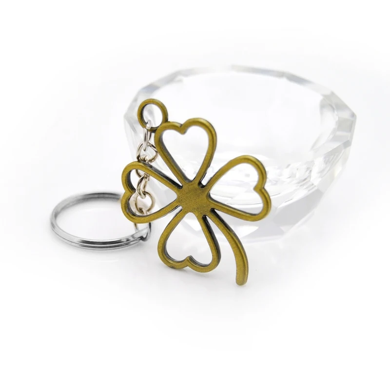 New Fashion Lucky Four Leaves Clover Key Chains Bag Buckle Pendant For Car Keyrings KeyChains Women Jewelry Men Original Gift
New Fashion Lucky Four Leaves Clover Key Chains Bag Buckle Pendant For Car Keyrings KeyChains Women Jewelry Men Original Gift