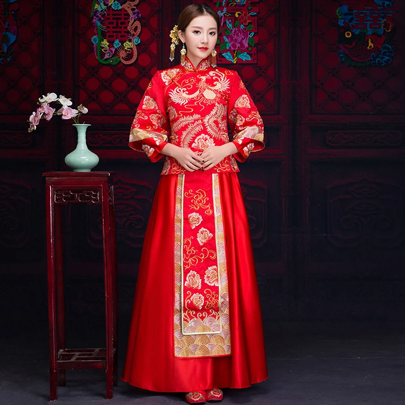 Bride Cheongsam Vintage Chinese Style Wedding Dress Retro Toast Clothing Lady Embroidery Phoenix Gown Marriage Qipao red Clothes
Bride Cheongsam Vintage Chinese Style Wedding Dress Retro Toast Clothing Lady Embroidery Phoenix Gown Marriage Qipao red Clothes
