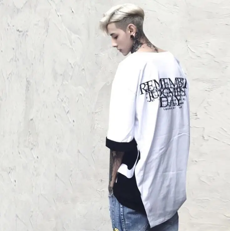 Fake Two Piece T-shirt Large Size Black White Splice Judgment Day Letter Print T-shirt Men Hip Hop Streetwear Short Tape T-shirt
Fake Two Piece T-shirt Large Size Black White Splice Judgment Day Letter Print T-shirt Men Hip Hop Streetwear Short Tape T-shirt