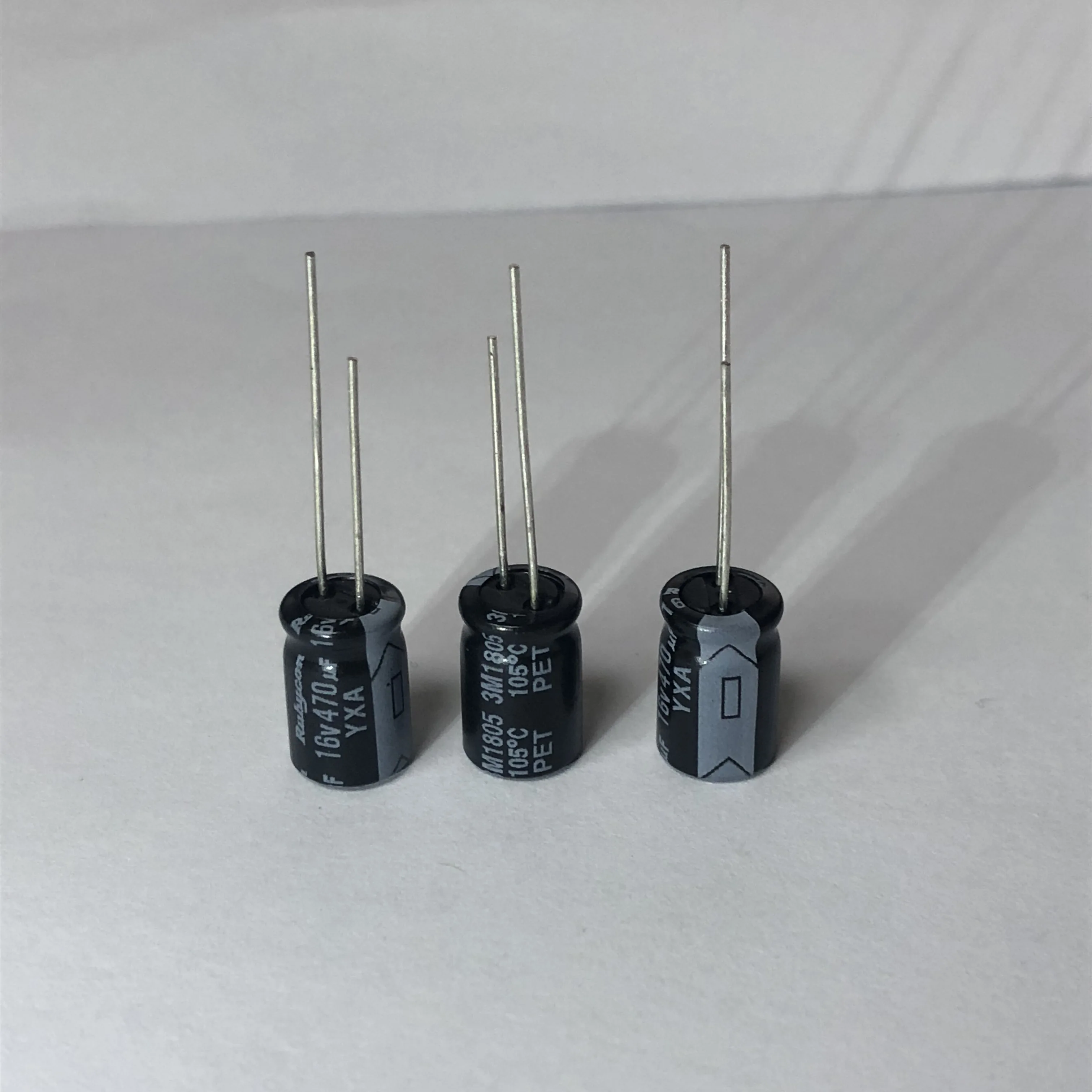 20PCS New and Original Rubycon 16V470UF 8X11.5MM 470UF 16V YXASeries Standard made in Japan
20PCS New and Original Rubycon 16V470UF 8X11.5MM 470UF 16V YXASeries Standard made in Japan