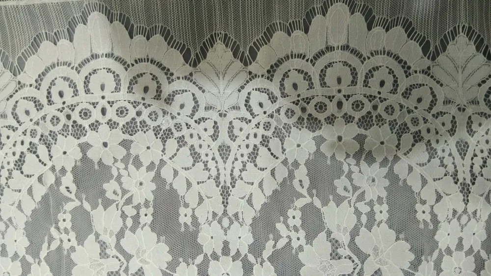 3 yards Off White Chantilly Lace Fabric Bridal Chantilly Lace Retro Wedding Lace Fabric With Scalloped Edge
3 yards Off White Chantilly Lace Fabric Bridal Chantilly Lace Retro Wedding Lace Fabric With Scalloped Edge