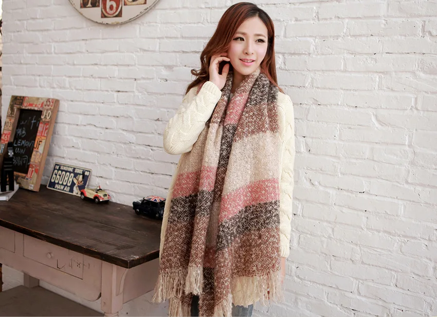 New Circular Yarn Scarf, Horse Hair Horizontal Stripes Lady's Shawl, Korean Version Soft Warm Scarf for Girls
New Circular Yarn Scarf, Horse Hair Horizontal Stripes Lady's Shawl, Korean Version Soft Warm Scarf for Girls
