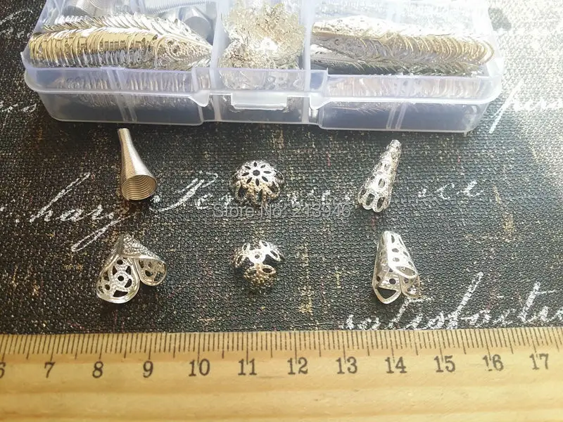 ( Silver - Bead Caps ) 250Pcs/Set Mix 6 Styles Silver Color Bead Cap & Box Jewelry Accessories Findings
( Silver - Bead Caps ) 250Pcs/Set Mix 6 Styles Silver Color Bead Cap & Box Jewelry Accessories Findings