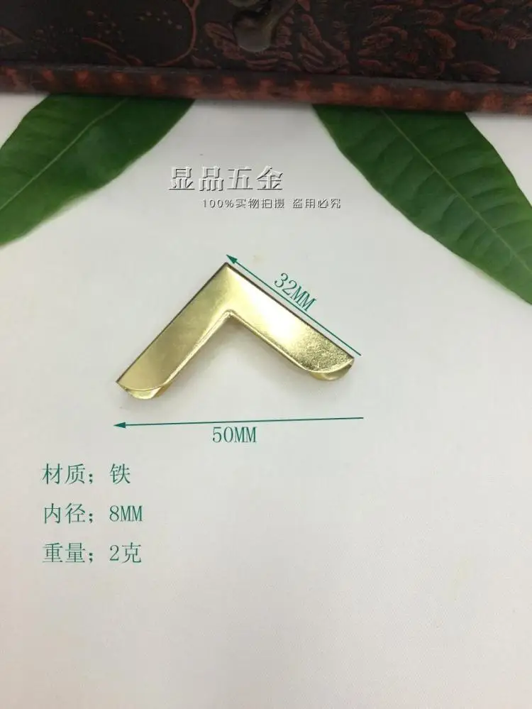 32*32*50mm Album Corner Notebook corners Pressure angle Book corner Fillet Hardware Accessories Bags Horn wholesale
32*32*50mm Album Corner Notebook corners Pressure angle Book corner Fillet Hardware Accessories Bags Horn wholesale