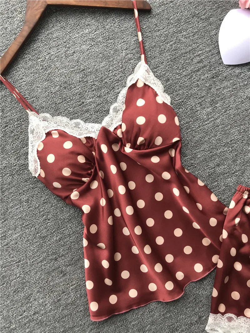 2020 New Women Pajamas Sets with Shorts Sexy Satin Flower Print Summer Pyjama Nightsuits Pajamas for Women with Chest Pad
2020 New Women Pajamas Sets with Shorts Sexy Satin Flower Print Summer Pyjama Nightsuits Pajamas for Women with Chest Pad
