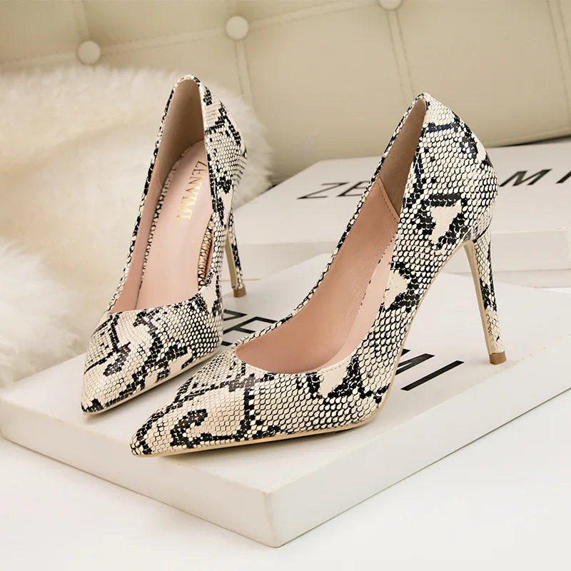 Women Pumps Snake Print Sexy Party Shoes Fashion Elegant Autumn Shoes High Heels Pointed Toe White Lady Evening Office Footwear
Women Pumps Snake Print Sexy Party Shoes Fashion Elegant Autumn Shoes High Heels Pointed Toe White Lady Evening Office Footwear