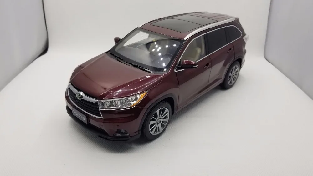 1:18 литая модель для Highlander 2015 Red SUV, игрушечный автомобиль из сплава, миниатюрные коллекционные подарки
1:18 литая модель для Highlander 2015 Red SUV, игрушечный автомобиль из сплава, миниатюрные коллекционные подарки