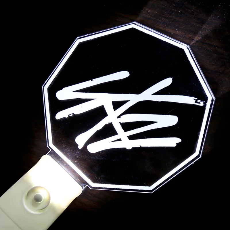 Светодиодный светильник Stray Kids Stick Lamp освещение концертов, поддерживающий элемент, светильник для фанатов Kpop, ночник для фанатов, подарок дл...
Светодиодный светильник Stray Kids Stick Lamp освещение концертов, поддерживающий элемент, светильник для фанатов Kpop, ночник для фанатов, подарок дл...