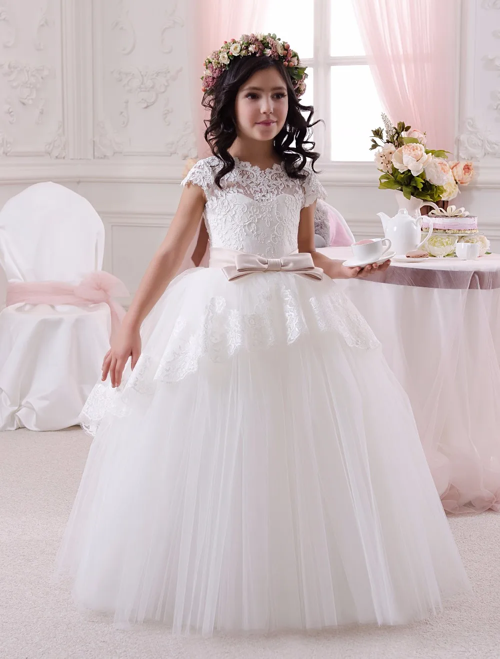Flower Girl Dresses First Communion Dresses Girls Kids Ball Evening Gowns White Satin Lace Bow Belt Kids Wedding Gown
Flower Girl Dresses First Communion Dresses Girls Kids Ball Evening Gowns White Satin Lace Bow Belt Kids Wedding Gown
