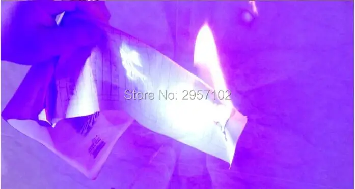 Super Powerful Military Blue Laser Pointers 100000m 450nm 100w Flashlight Light Burning match/dry wood/black/burn cigarettes
Super Powerful Military Blue Laser Pointers 100000m 450nm 100w Flashlight Light Burning match/dry wood/black/burn cigarettes