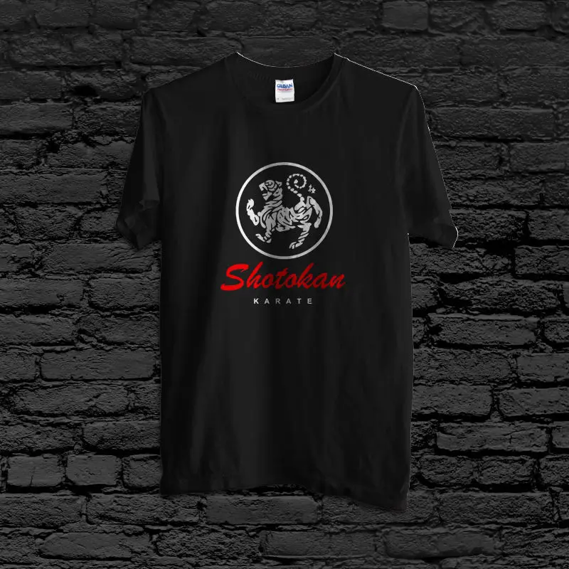 Топы, летняя крутая забавная футболка, новинка, Shotokan Karate Do Tiger Logo, боевое искусство, Мужская 2-сторонняя черная футболка, лето
Топы, летняя крутая забавная футболка, новинка, Shotokan Karate Do Tiger Logo, боевое искусство, Мужская 2-сторонняя черная футболка, лето