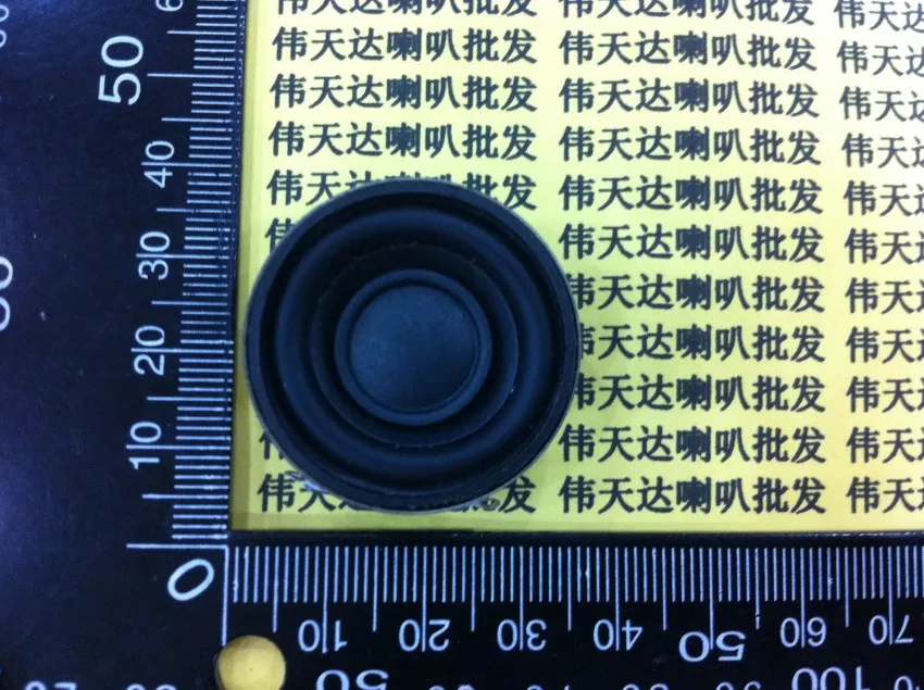 New Black Rubber Sole Large Magnetic Speaker 4 Ohms 3 Watt 4R 3W Speaker Diameter 31MM 3.1CM Thickness 18MM Loudspeaker
New Black Rubber Sole Large Magnetic Speaker 4 Ohms 3 Watt 4R 3W Speaker Diameter 31MM 3.1CM Thickness 18MM Loudspeaker