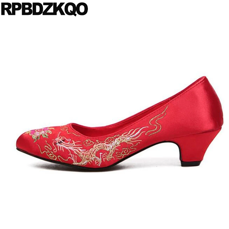 Flower Size 4 34 Ladies Red Satin Shoes 2021 Pumps Kitten Embroidery Embroidered Cheap Wedding Bride Medium Heels Round Toe Silk
Flower Size 4 34 Ladies Red Satin Shoes 2021 Pumps Kitten Embroidery Embroidered Cheap Wedding Bride Medium Heels Round Toe Silk