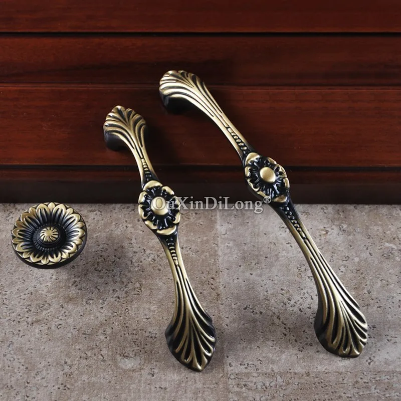 10PCS Retro Vintage European Solid Brass Kitchen Cabinet Door Handles Cupboard Wardrobe Drawer Wine Cabinet Pulls Handles&Knobs
10PCS Retro Vintage European Solid Brass Kitchen Cabinet Door Handles Cupboard Wardrobe Drawer Wine Cabinet Pulls Handles&Knobs