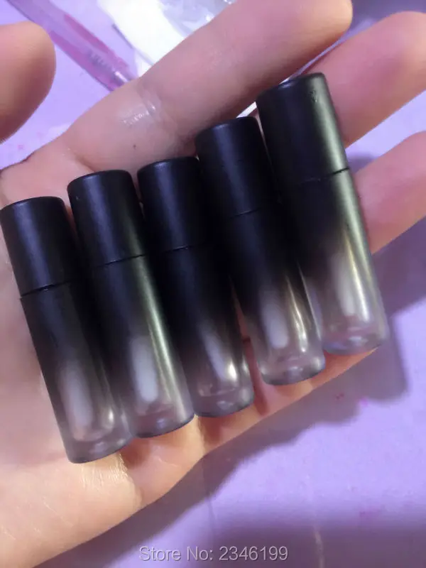 1ML100pcs/lot Empty Sample Black Lip Gloss Tube,Gradient Matte Black Liquid Lipstick Container,DIY Plastic Mini Lip Gloss Bottle
1ML100pcs/lot Empty Sample Black Lip Gloss Tube,Gradient Matte Black Liquid Lipstick Container,DIY Plastic Mini Lip Gloss Bottle
