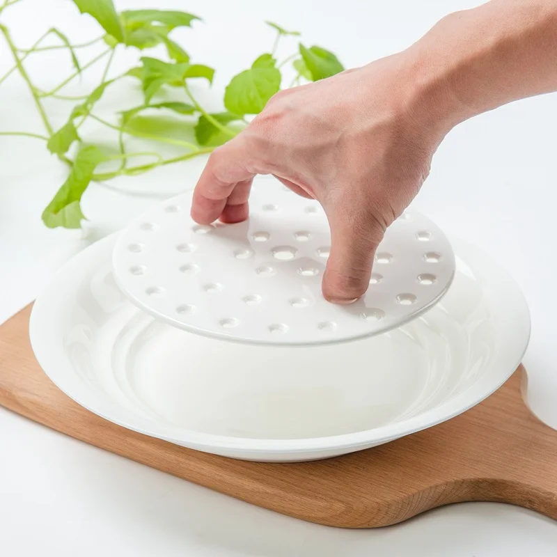 GUCI Creative ceramic bone china tableware tray plate deep dish large household oil fruit dish draining dumpling plate
GUCI Creative ceramic bone china tableware tray plate deep dish large household oil fruit dish draining dumpling plate