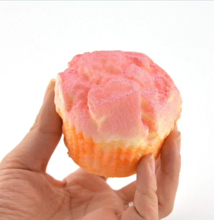 1 pcs Artificial Cupcake Pretend Toys Kawaii Mini Sprinkles Cupcakes Squishy Cake Soft Bread Charms 8 cmx6 cm
1 pcs Artificial Cupcake Pretend Toys Kawaii Mini Sprinkles Cupcakes Squishy Cake Soft Bread Charms 8 cmx6 cm