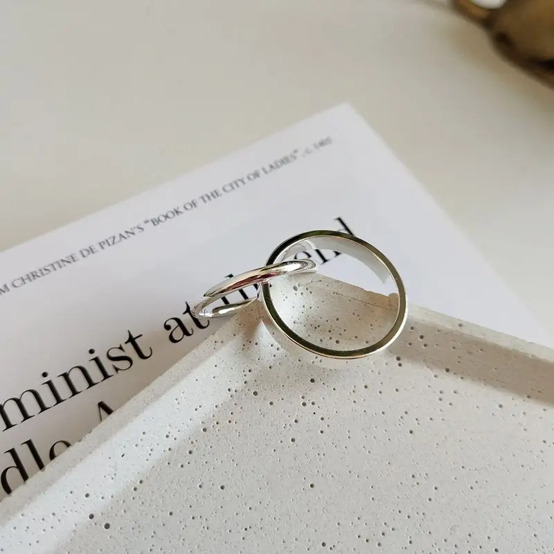 Silvology 925 Sterling Silver Double Circle Rings Silver Glossy Staggered Texture Creative Rings For Women Elegant Jewelry Gift
Silvology 925 Sterling Silver Double Circle Rings Silver Glossy Staggered Texture Creative Rings For Women Elegant Jewelry Gift