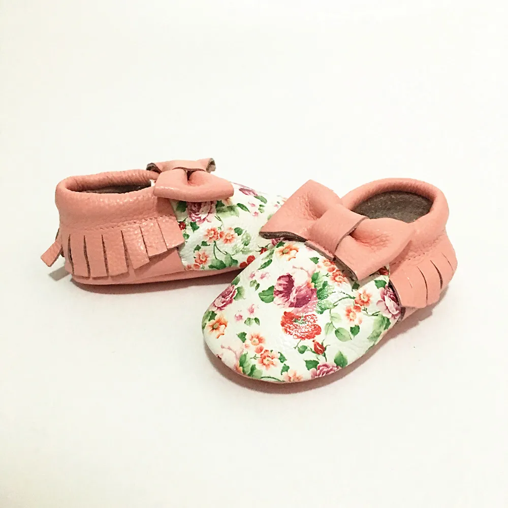New First Walkers Genuine Leather Fringe and bow Baby Moccasins Baby Shoes Print Flowers Chaussure shoes
New First Walkers Genuine Leather Fringe and bow Baby Moccasins Baby Shoes Print Flowers Chaussure shoes