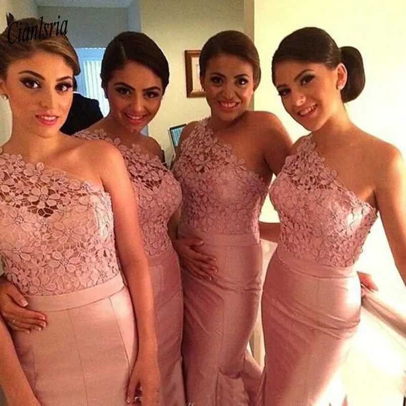Pink One Shoulder Long Mermaid Bridesmaid Dresses Sleeveless Appliques Wedding Guest Dress For Wedding Party robe demoiselle
Pink One Shoulder Long Mermaid Bridesmaid Dresses Sleeveless Appliques Wedding Guest Dress For Wedding Party robe demoiselle
