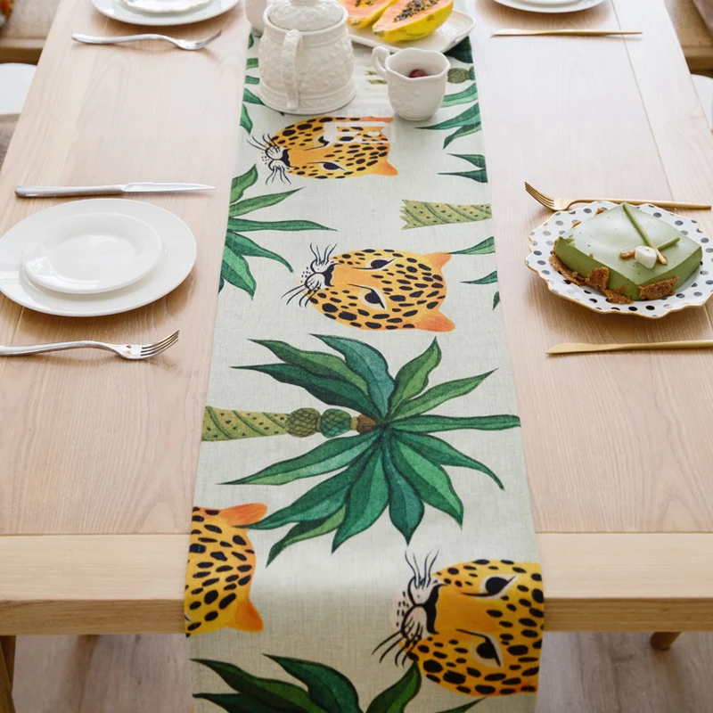 Fashion Home Retro plant and animal motifs cotton table runner Table flag and Placemat table cover
Fashion Home Retro plant and animal motifs cotton table runner Table flag and Placemat table cover