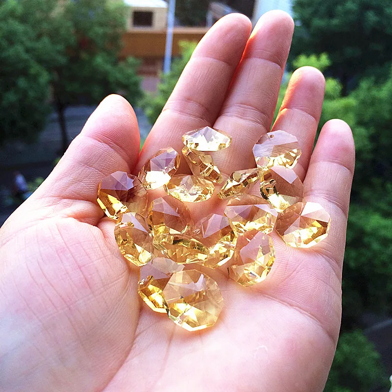Top Quality 2000pcs 14mm Yellow Glass Crystal Fashion Octagonal Beads With 1 holes For Chandelier Crystal Beads, Curtain Parts
Top Quality 2000pcs 14mm Yellow Glass Crystal Fashion Octagonal Beads With 1 holes For Chandelier Crystal Beads, Curtain Parts