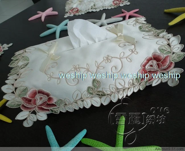 Gorgeous rose series Rural cloth art Chinese embroidery Dust cloth Rectangular table cloth / Cushion/tissue box
Gorgeous rose series Rural cloth art Chinese embroidery Dust cloth Rectangular table cloth / Cushion/tissue box