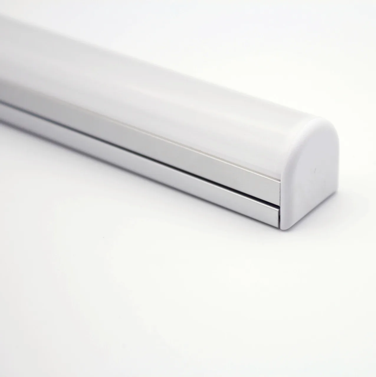 QSG-2019;Aluminium profile with milky cover in 1m long;half round type milky diffused cover
QSG-2019;Aluminium profile with milky cover in 1m long;half round type milky diffused cover
