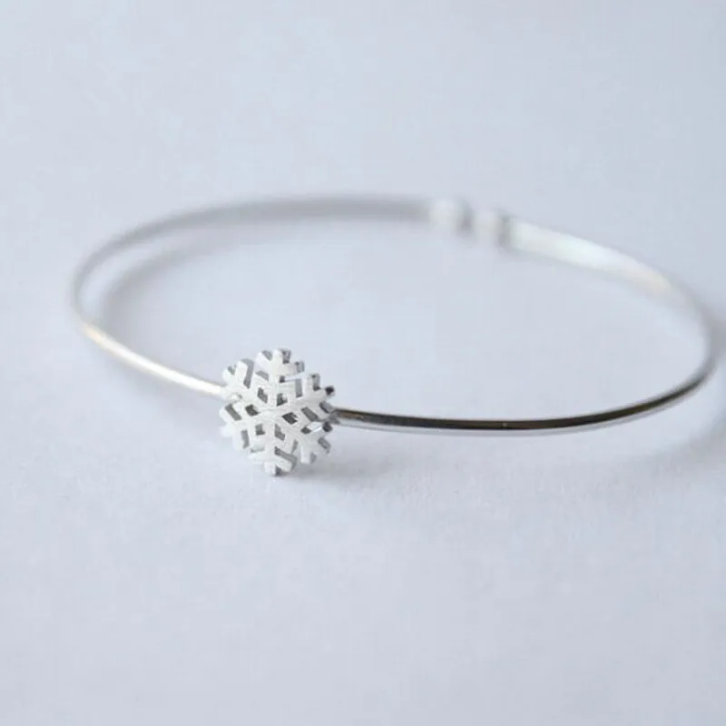 Silver Plated Jewelry Fashion Simple And Beautiful Drawing Snowflake Anti-allergic Exquisite Bracelet SB35
Silver Plated Jewelry Fashion Simple And Beautiful Drawing Snowflake Anti-allergic Exquisite Bracelet SB35