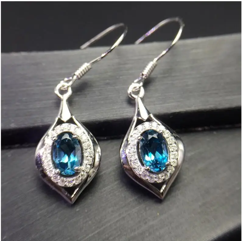 Natural Blue topaz earring Free shipping Natural real Blue topaz 925 sterling silver 4*6mm
Natural Blue topaz earring Free shipping Natural real Blue topaz 925 sterling silver 4*6mm