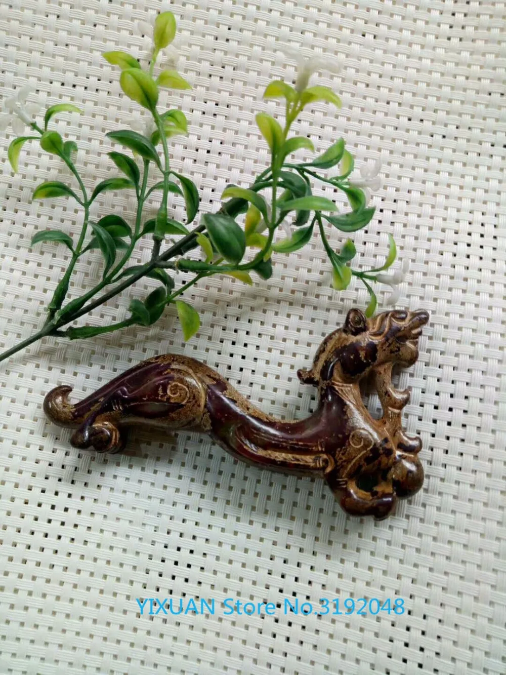 Exquisite antique jade, jade decoration, carved relief, imitation Cologne pendant artwork.
Exquisite antique jade, jade decoration, carved relief, imitation Cologne pendant artwork.