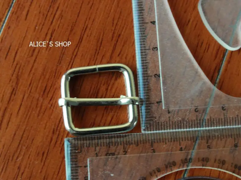 Bag hardware accessories solid Pin Buckle Belt Buckle Antique Adjust Buckles For Dog Collar Harness High quality Bag parts
Bag hardware accessories solid Pin Buckle Belt Buckle Antique Adjust Buckles For Dog Collar Harness High quality Bag parts
