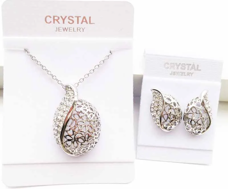 AAAA+ Rhins stones flame hollow leaf leave Pendant Necklace Earring fashion Jewelry set flowers bud 2 colors quality
AAAA+ Rhins stones flame hollow leaf leave Pendant Necklace Earring fashion Jewelry set flowers bud 2 colors quality