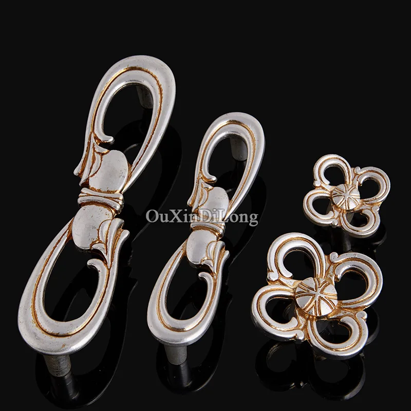 High Quality 10PCS European Antique Kitchen Door Furniture Handle Cupboard Drawer Wardrobe Wine Cabinet Pulls Handles and Knobs
High Quality 10PCS European Antique Kitchen Door Furniture Handle Cupboard Drawer Wardrobe Wine Cabinet Pulls Handles and Knobs